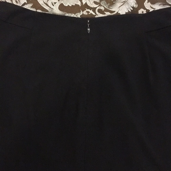 Adorable simple black mini skirt. - Picture 3 of 4